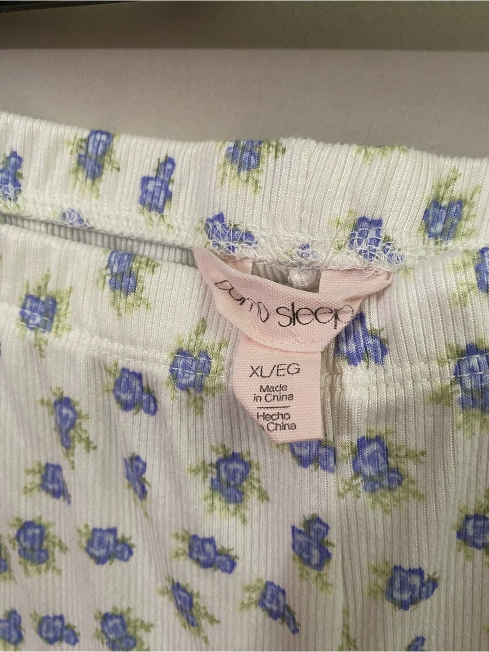 Como Sleep Cream and Lavender Floral Pajama Set - Picture 8 of 8